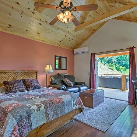 Bryson City Studio With Hot Tub - Near Nantahala! ภายนอก รูปภาพ