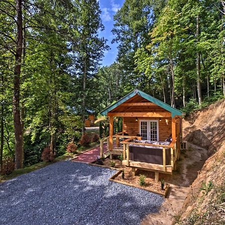 Bryson City Studio With Hot Tub - Near Nantahala! ภายนอก รูปภาพ