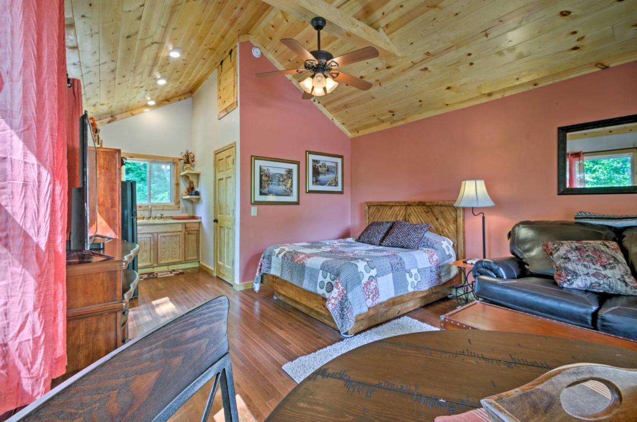 Bryson City Studio With Hot Tub - Near Nantahala! ภายนอก รูปภาพ