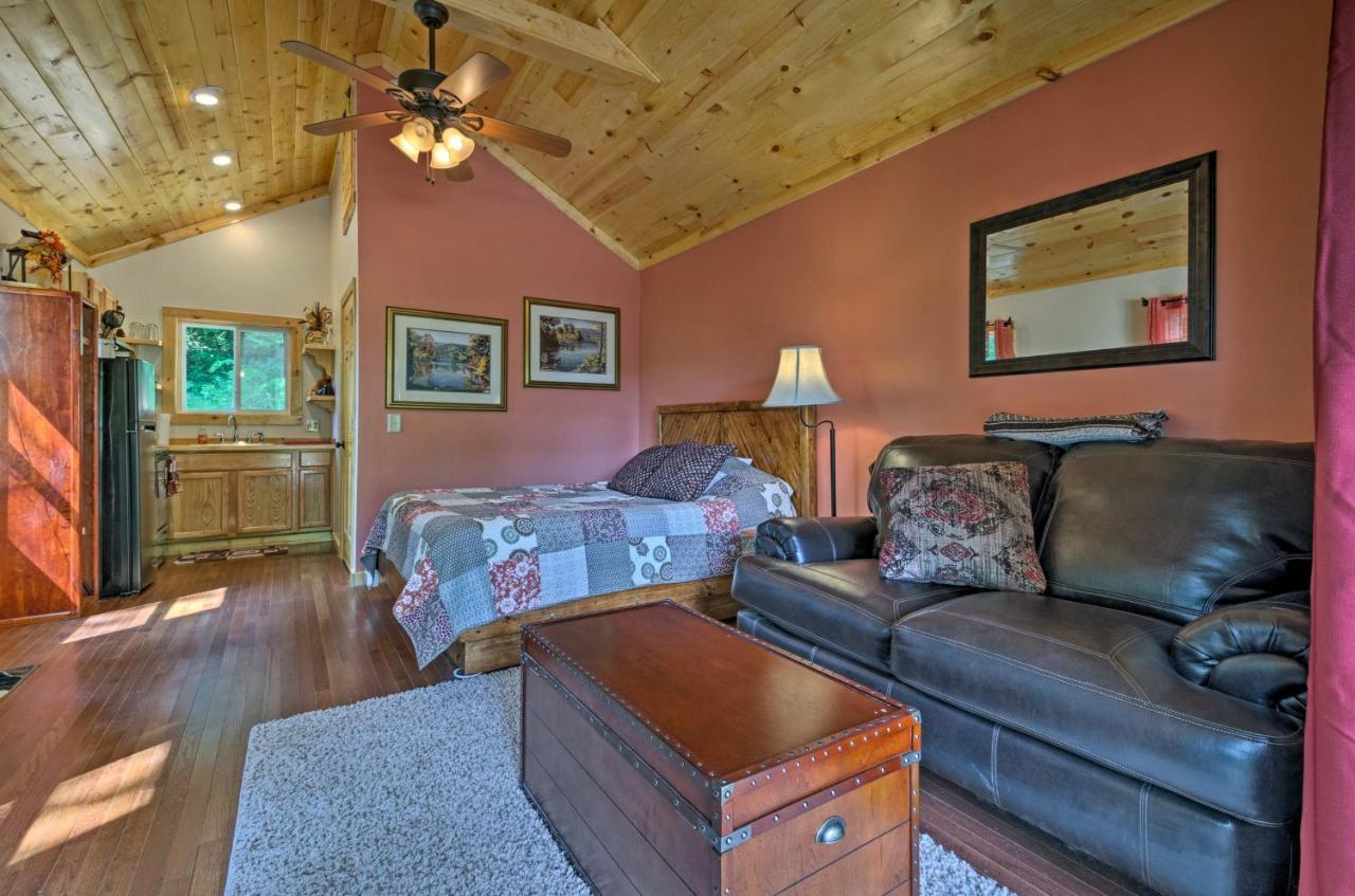 Bryson City Studio With Hot Tub - Near Nantahala! ภายนอก รูปภาพ
