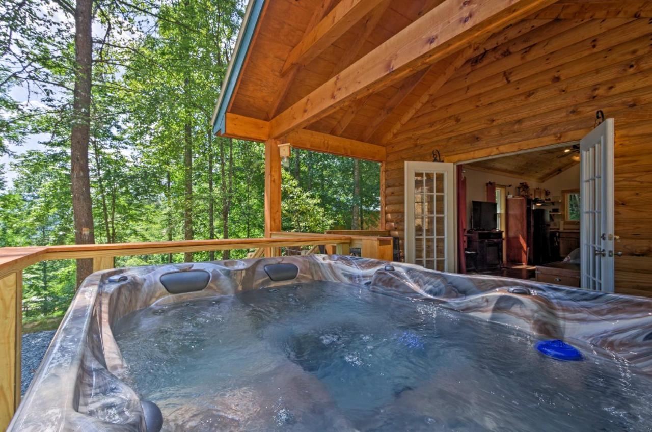 Bryson City Studio With Hot Tub - Near Nantahala! ภายนอก รูปภาพ