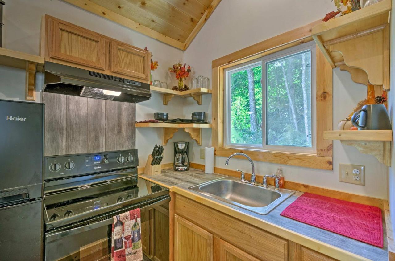 Bryson City Studio With Hot Tub - Near Nantahala! ภายนอก รูปภาพ