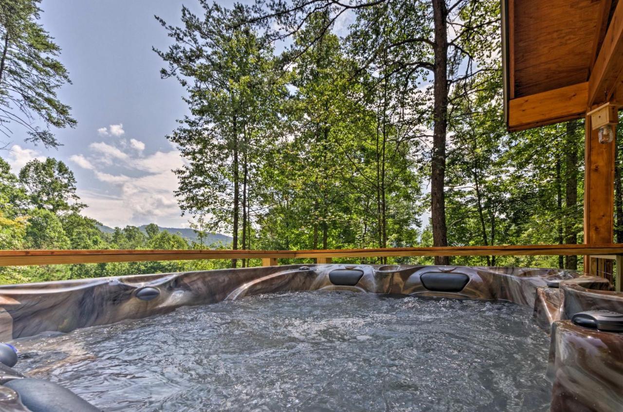 Bryson City Studio With Hot Tub - Near Nantahala! ภายนอก รูปภาพ